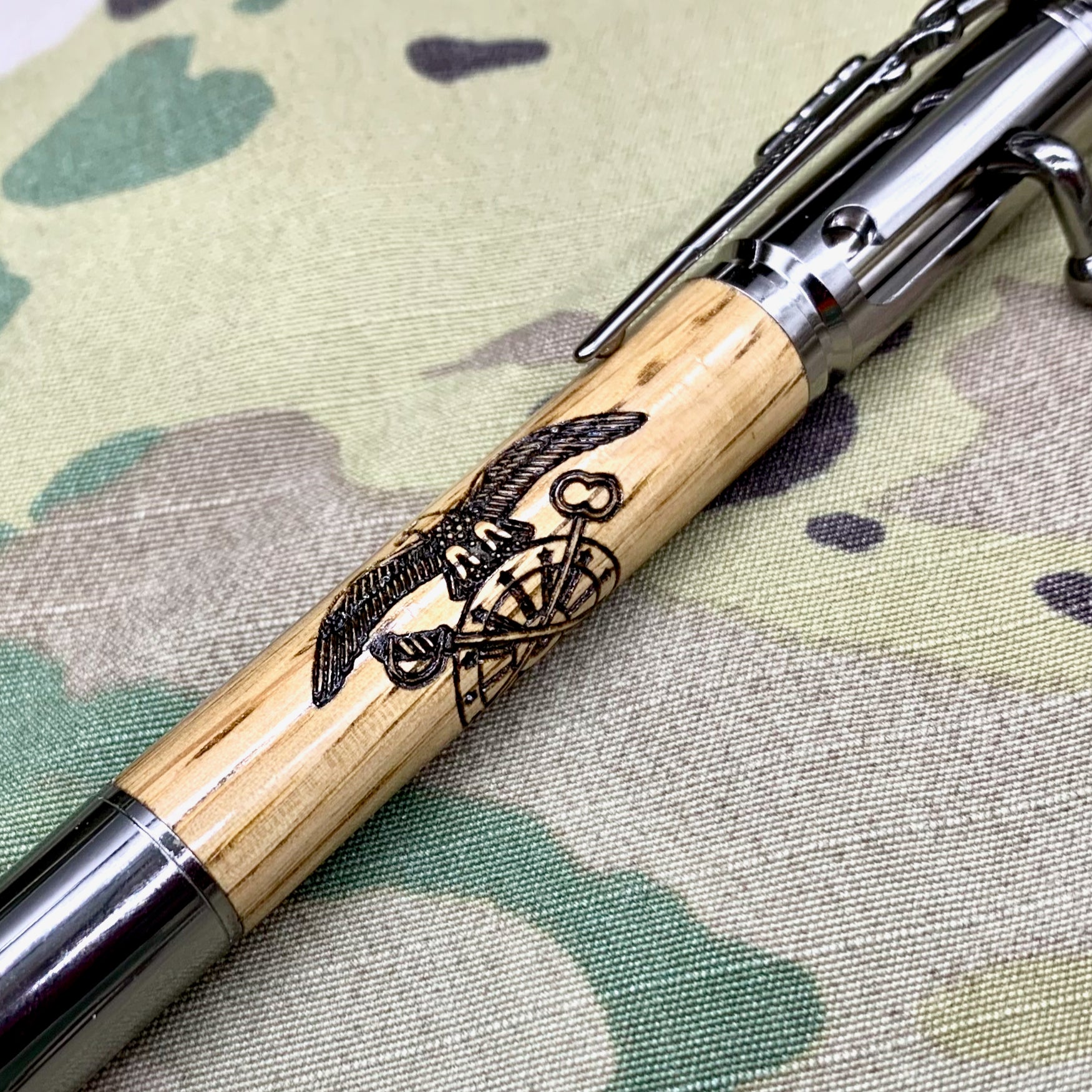 BOLT ACTION WHISKEY BARREL WOOD PEN